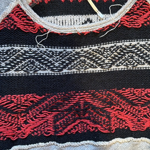 Free People Sweater/Swearshirt, size medium - Picture 3 of 4